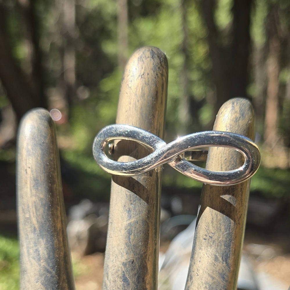 H&M Silver Infinity Ring Open Size Adjustble - Picture 3 of 6